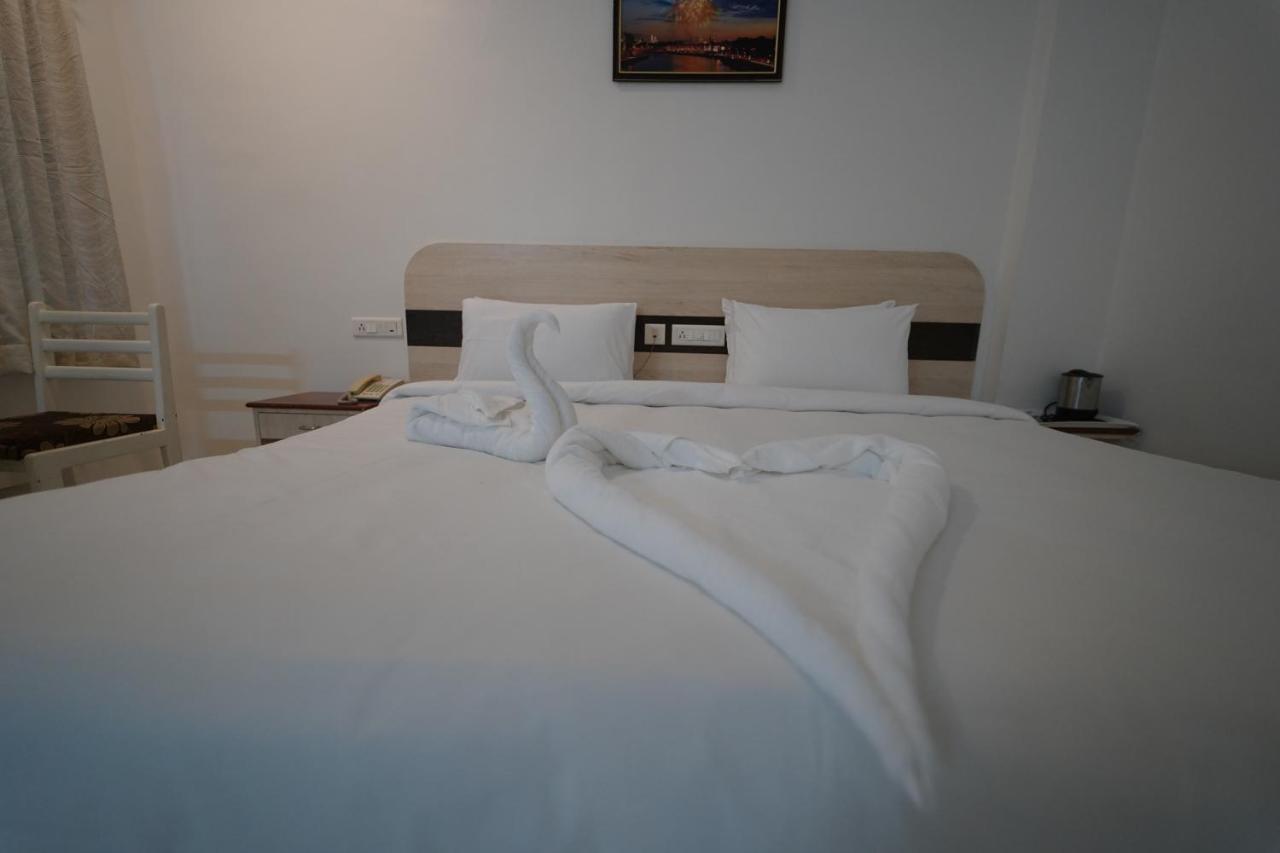 Hotel Palmyra Grand Inn Tirunelveli Exterior foto